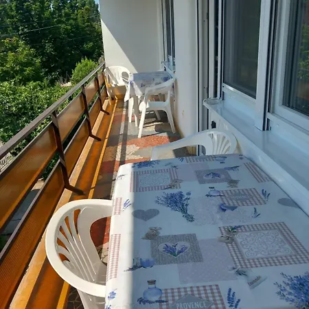 Leander Apartment